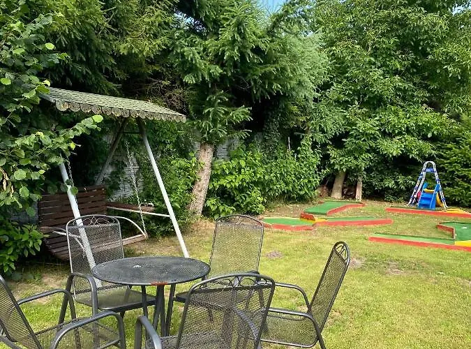 Z Ogrodem Rowy (Pomerania)