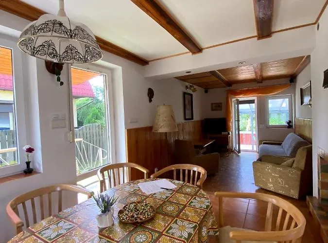 Z Ogrodem Apartament *