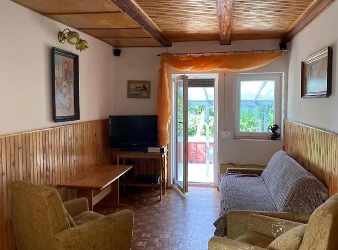 Apartament Z Ogrodem *